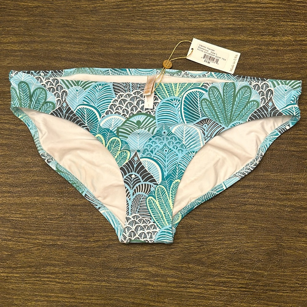 Helen Jon size large color Dominica. New!